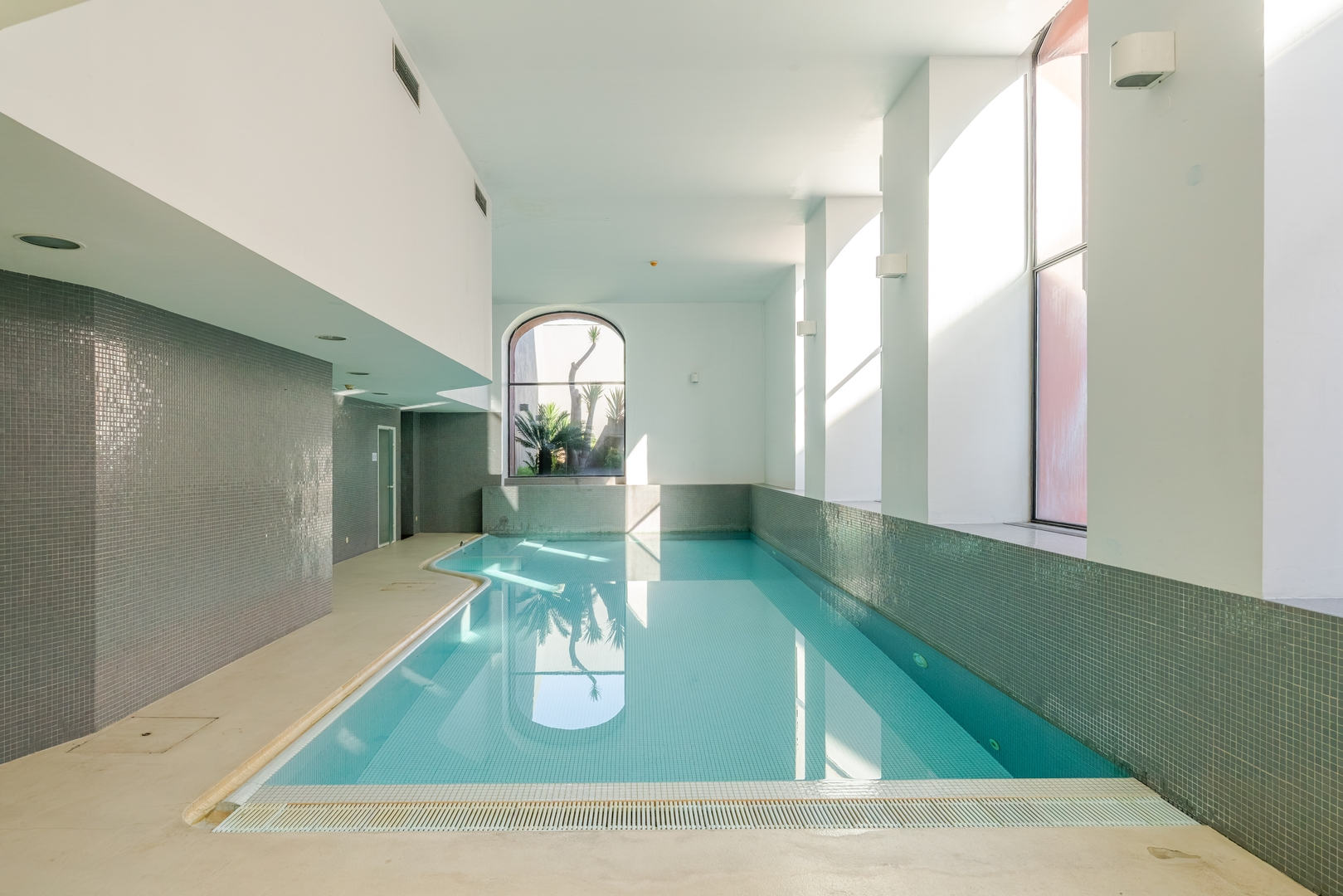 Stylish Open-Plan Flat with Swimming Pool by HostWise 53 Host Wise Booking