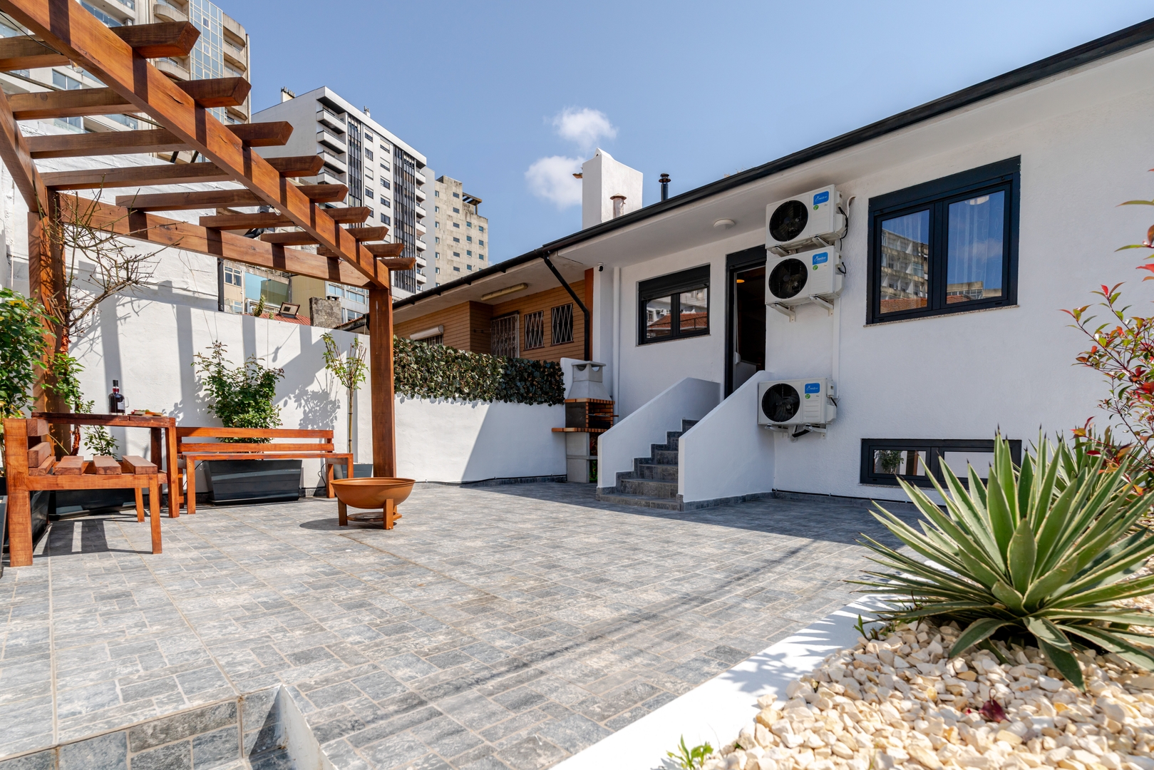 Quinta do Vintém w/ Terrace near WOW by HostWise 25 Host Wise Booking