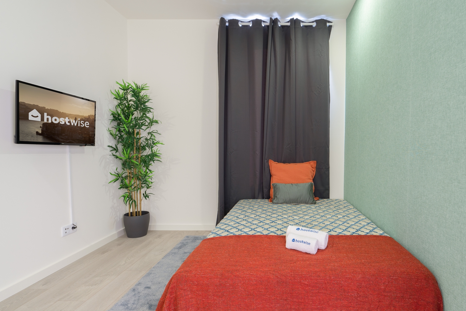 3 Cozy Flats with Private Patios by HostWise 27 Host Wise Booking