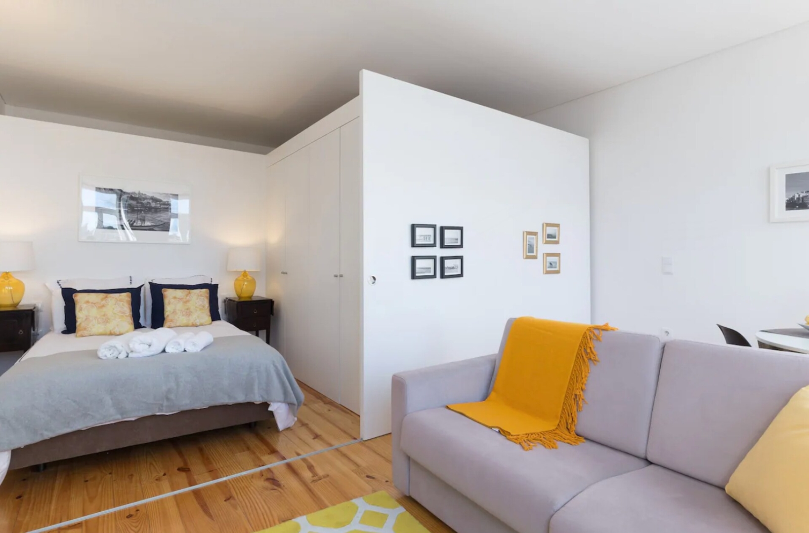 Central Sunny Flat - Prime Location by HostWise 10 Host Wise Booking
