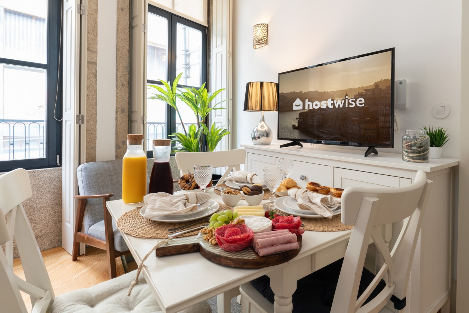 Colourful Cozy Flat by HostWise 23 Host Wise Booking