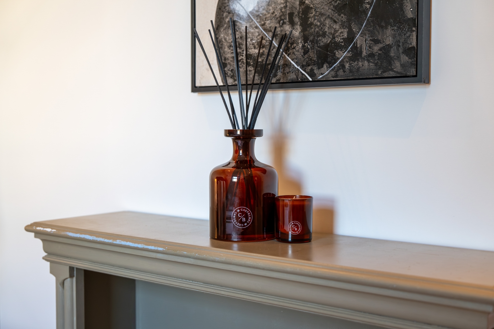 Modern Flat with Workspace in Foz by HostWise 30 Host Wise Booking