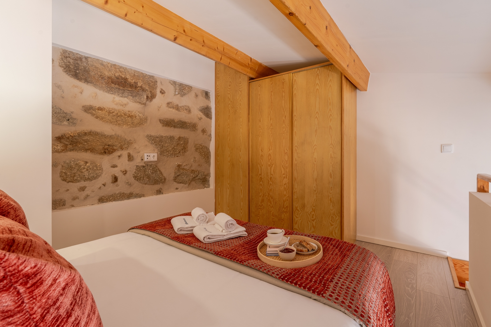 Cozy T1 Flats with Courtyard BBQ by HostWise 125 Host Wise Booking