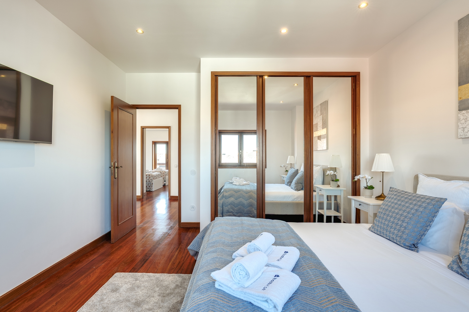 Beach Villa with Jacuzzi & Garage by HostWise 8 Host Wise Booking