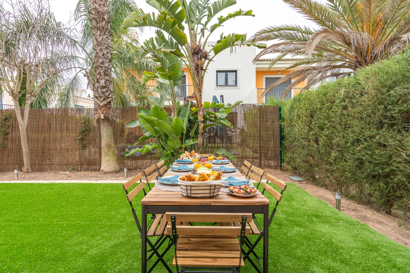 Grand Villa w/ Garden, Pool & Jacuzzi by HostWise 18 Host Wise Booking