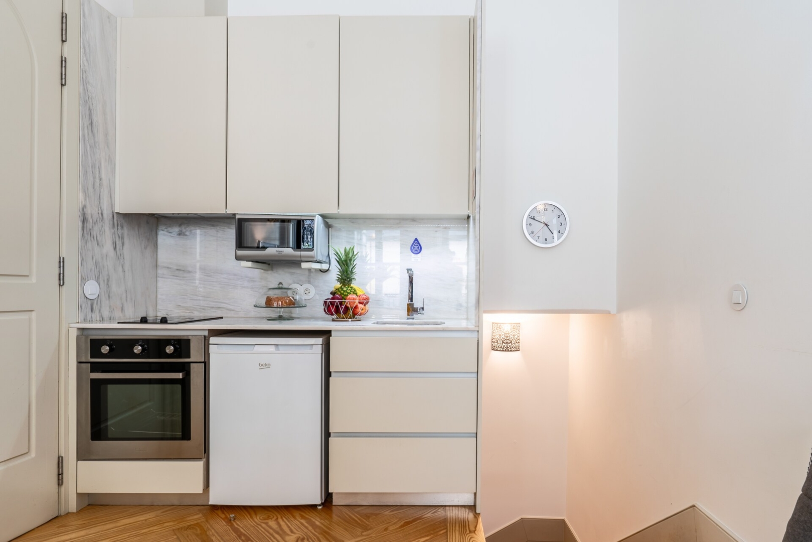 Colourful Cozy Flat by HostWise 28 Host Wise Booking