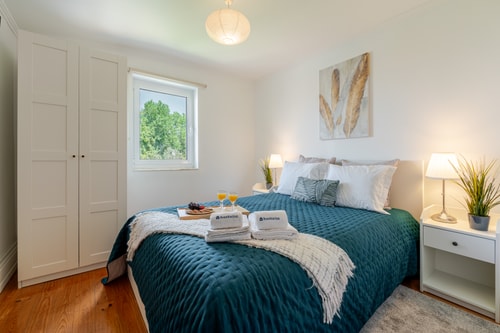 Bright & Spacious Flat in Porto by HostWise Host Wise Booking