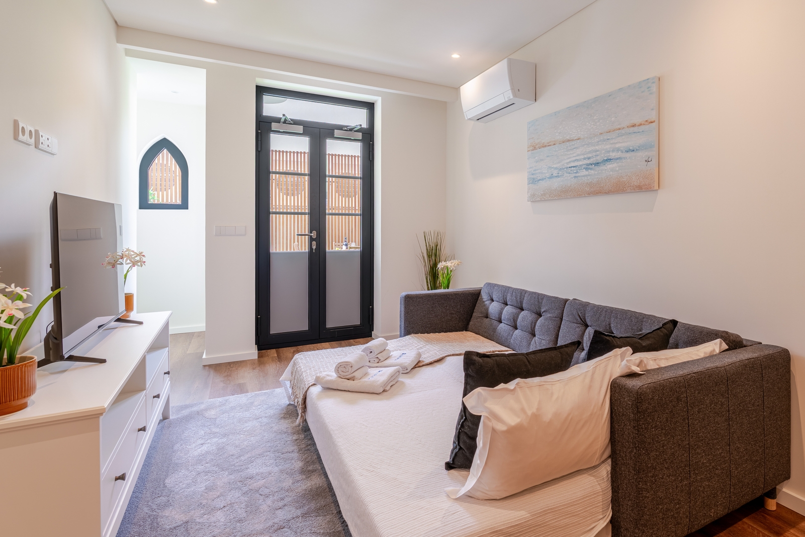 Jacuzzi Retreat in Heart of Porto by HostWise 38 Host Wise Booking