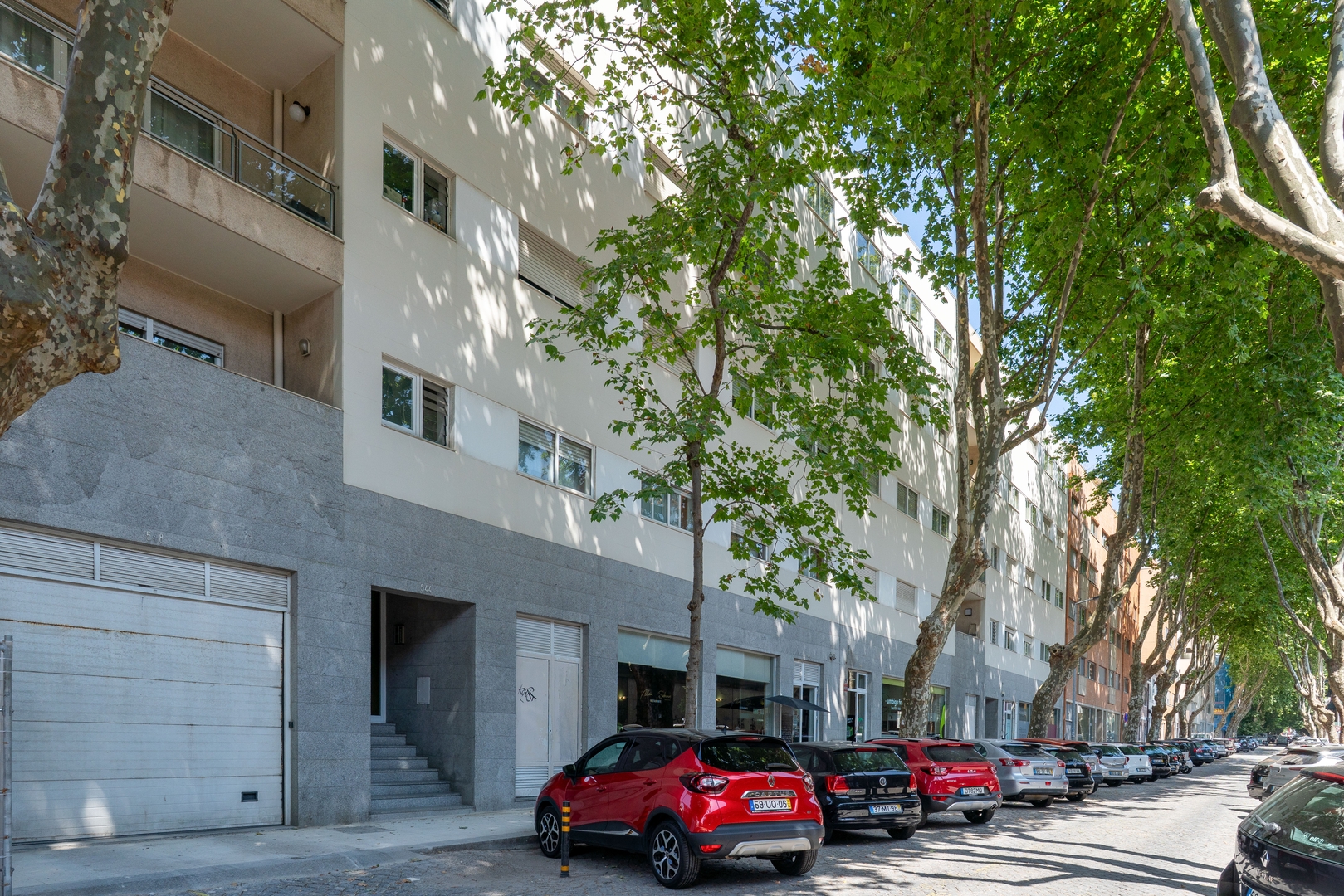 HostWise – Modern Flat w/ Terrace | Near the Beach 39 Host Wise Booking