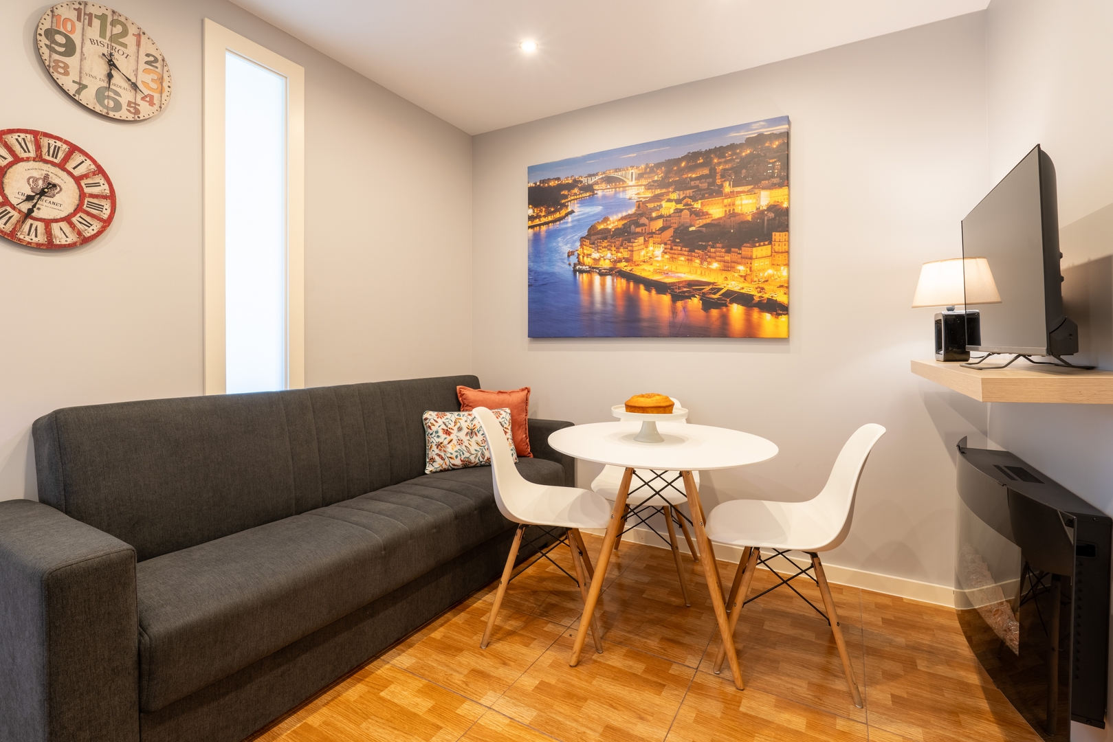 City Views & Balcony in Historic Porto by HostWise 7 Host Wise Booking