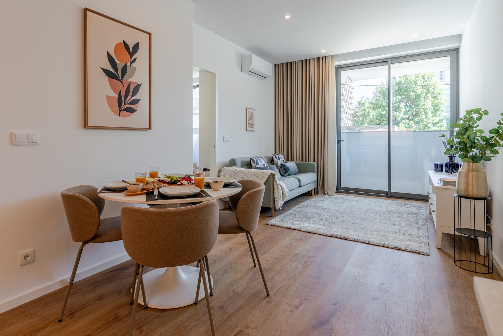 Sleek & Modern Flat w/ Private Garage by HostWise 34 Host Wise Booking