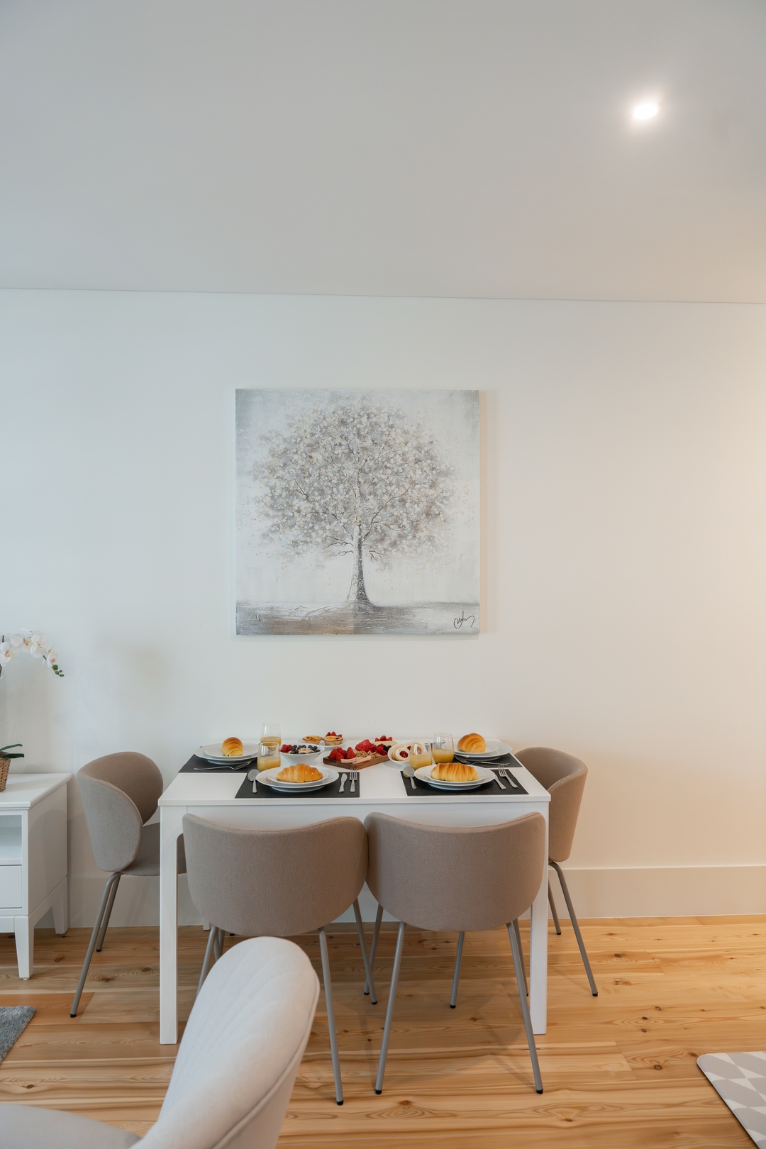 Modern & Spacious Apartments by HostWise 26 Host Wise Booking