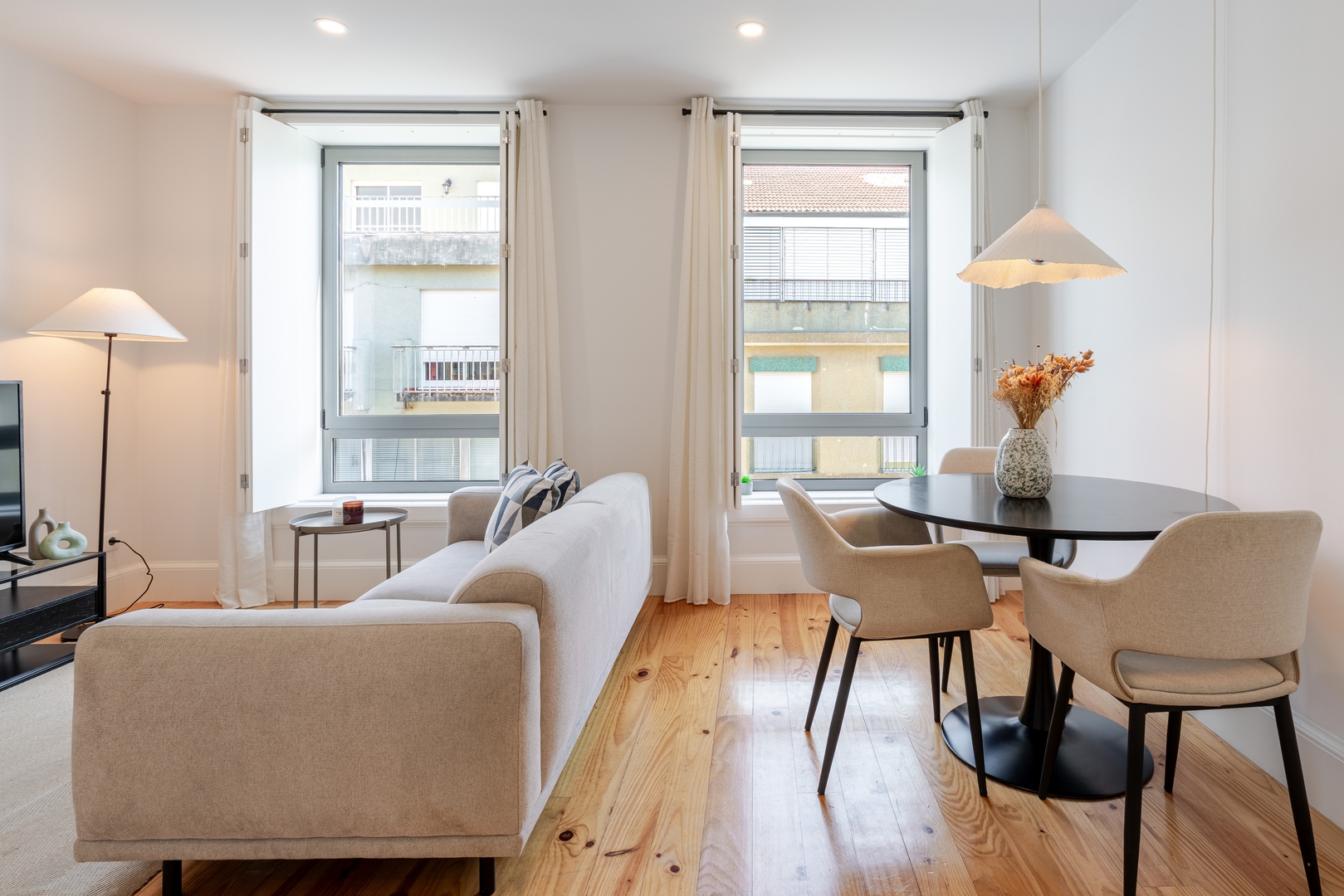 Colorful & Elegant Apartment by HostWise 12 Host Wise Booking