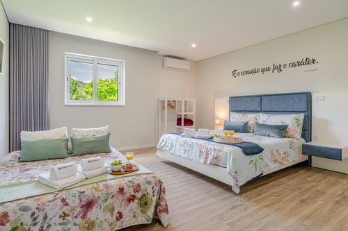 HostWise – Douro View Villa w/ 10 Suites & Pool Host Wise Booking