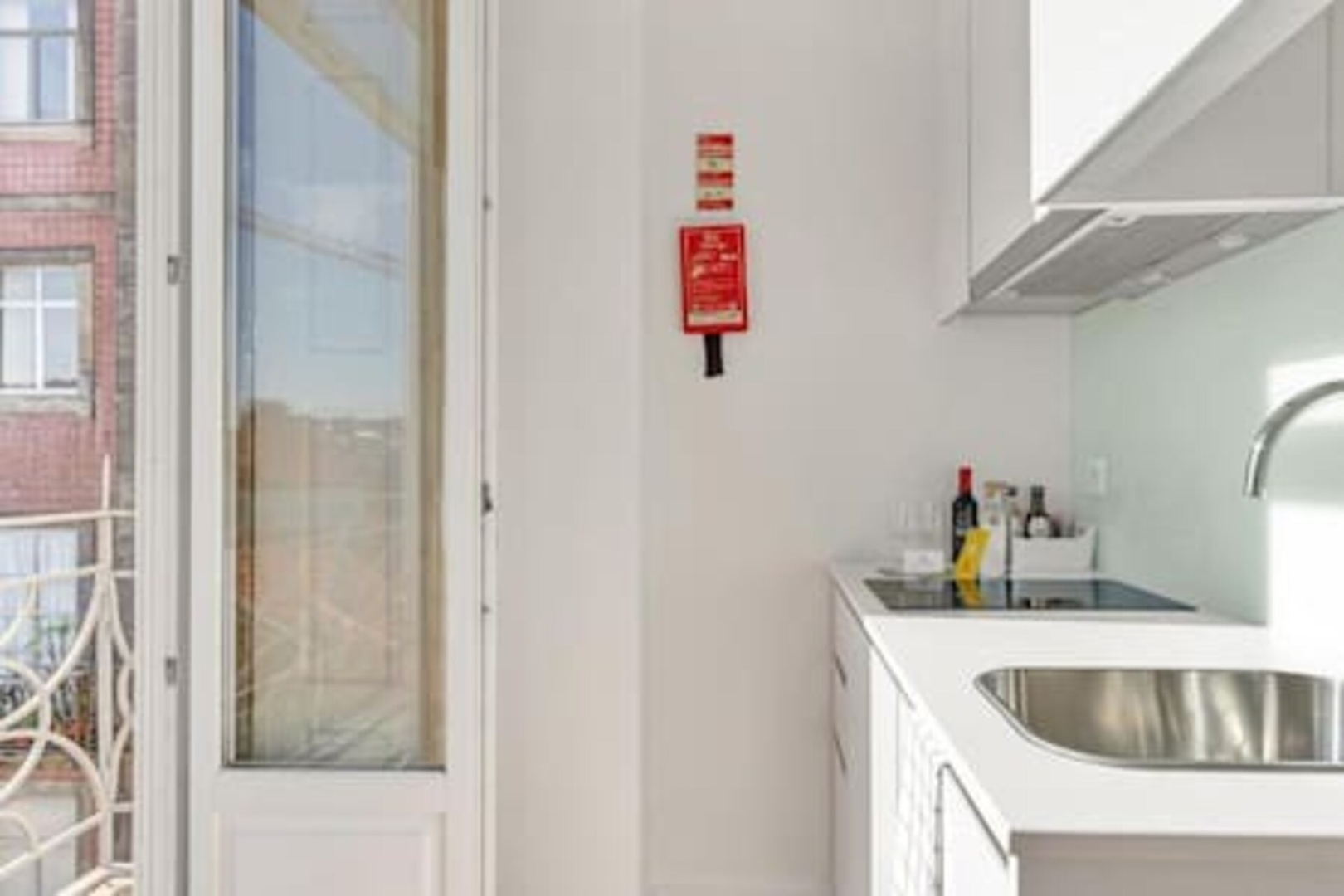 4 Trendy Studios w/ Balcony | Clérigos by HostWise 38 Host Wise Booking