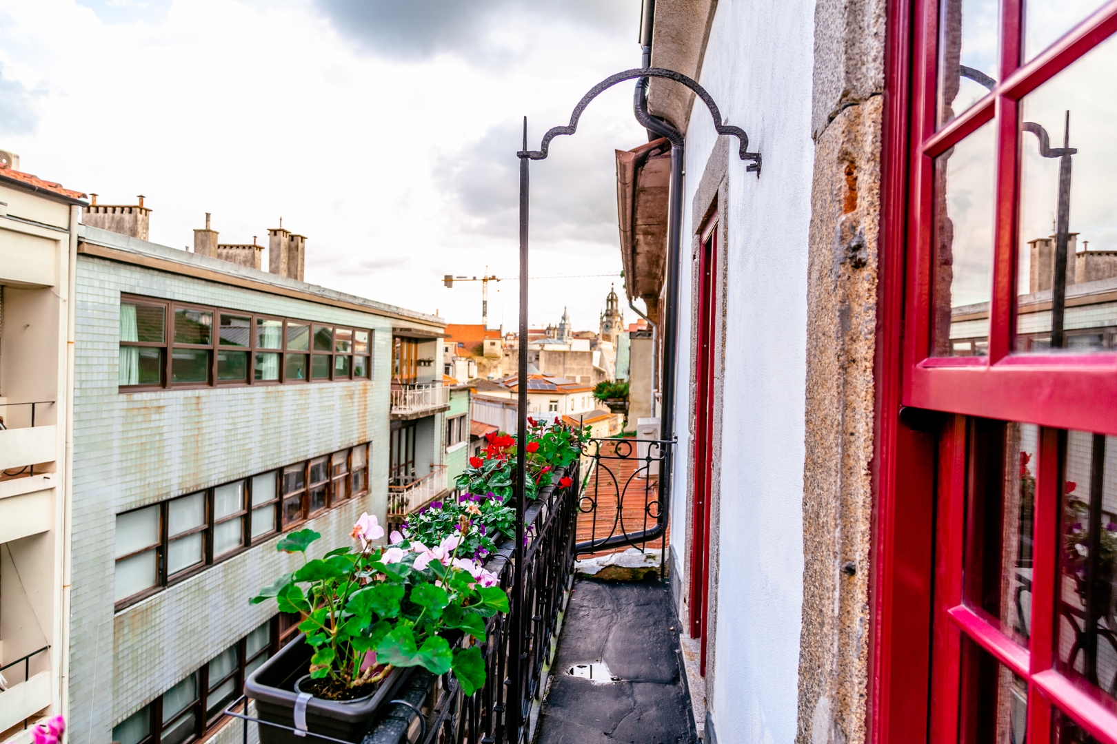 Central Apartments Stay Near Clérigos by HostWise 49 Host Wise Booking