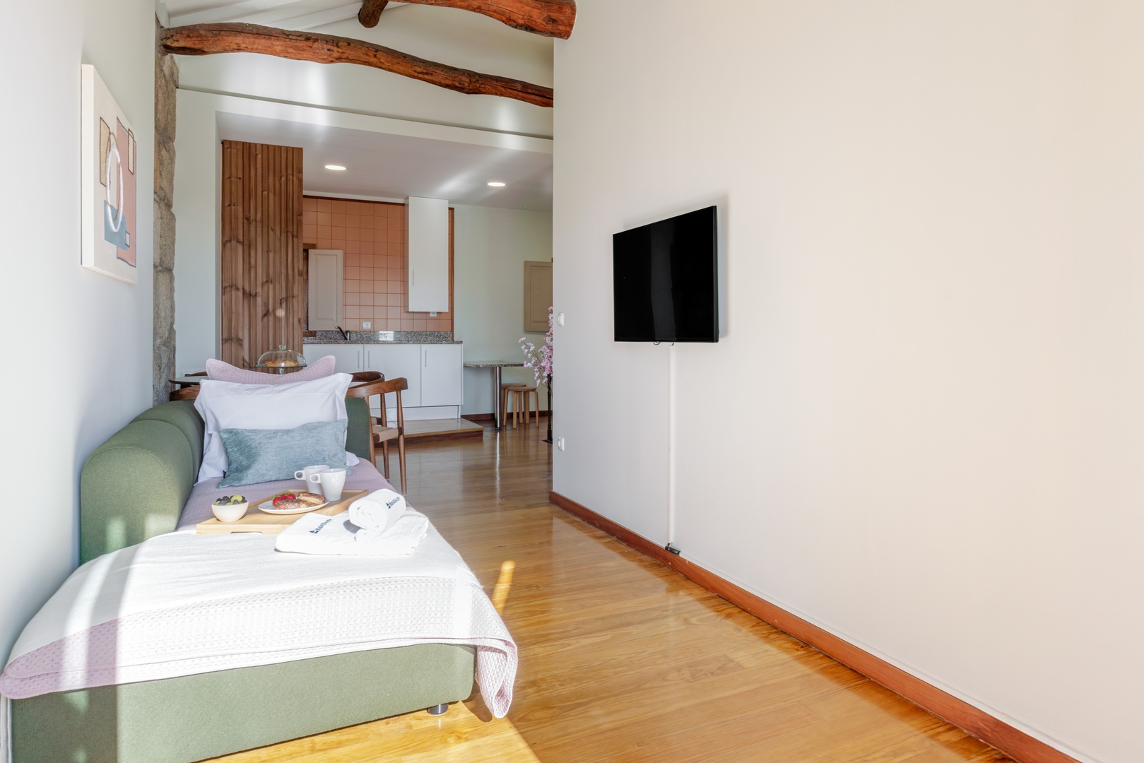 Twin Picaria Balcony Suites by HostWise 46 Host Wise Booking