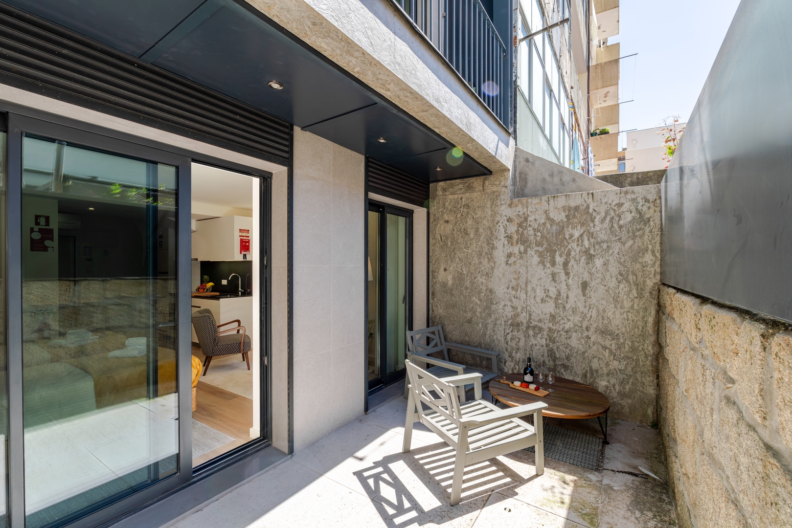 Stylish 2 Duplex & Patio Studio in Porto by HostWise 2 Host Wise Booking