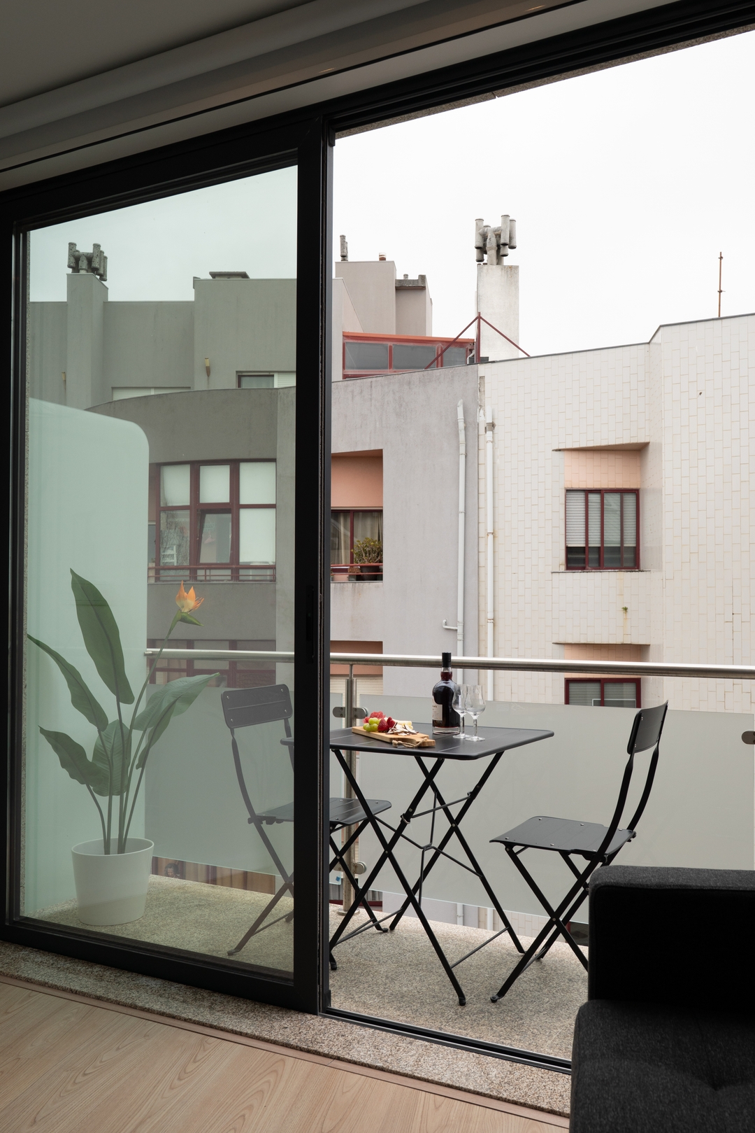 Balcony Studios & Parking in Leça by HostWise 25 Host Wise Booking