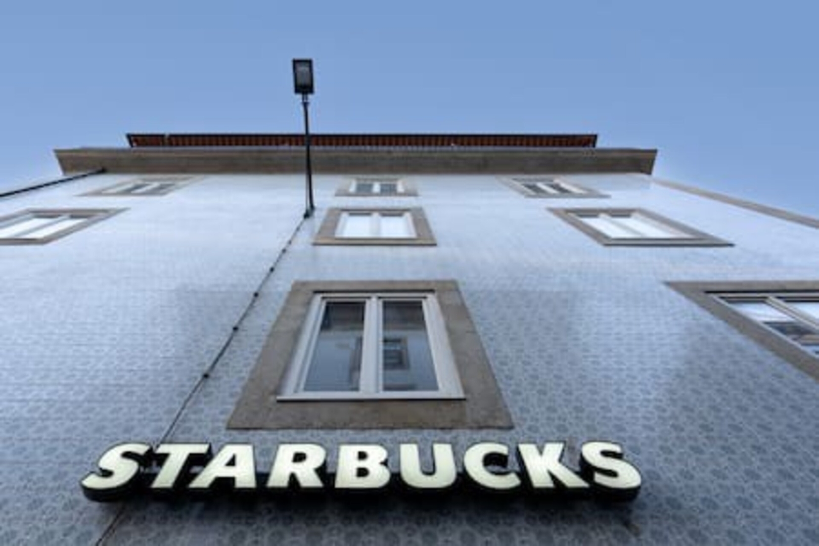 4 Trendy Studios w/ Balcony | Clérigos by HostWise 65 Host Wise Booking