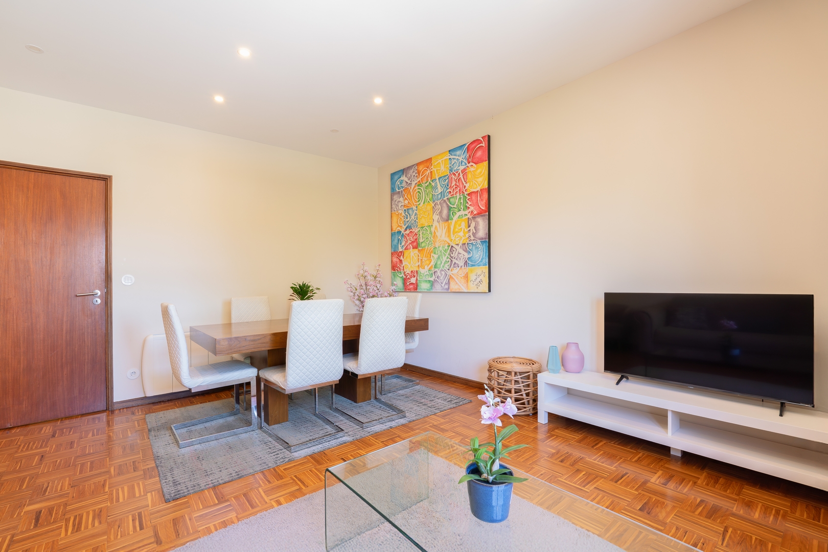 Bright & Spacious Flat by Host Wise 20 Host Wise Booking