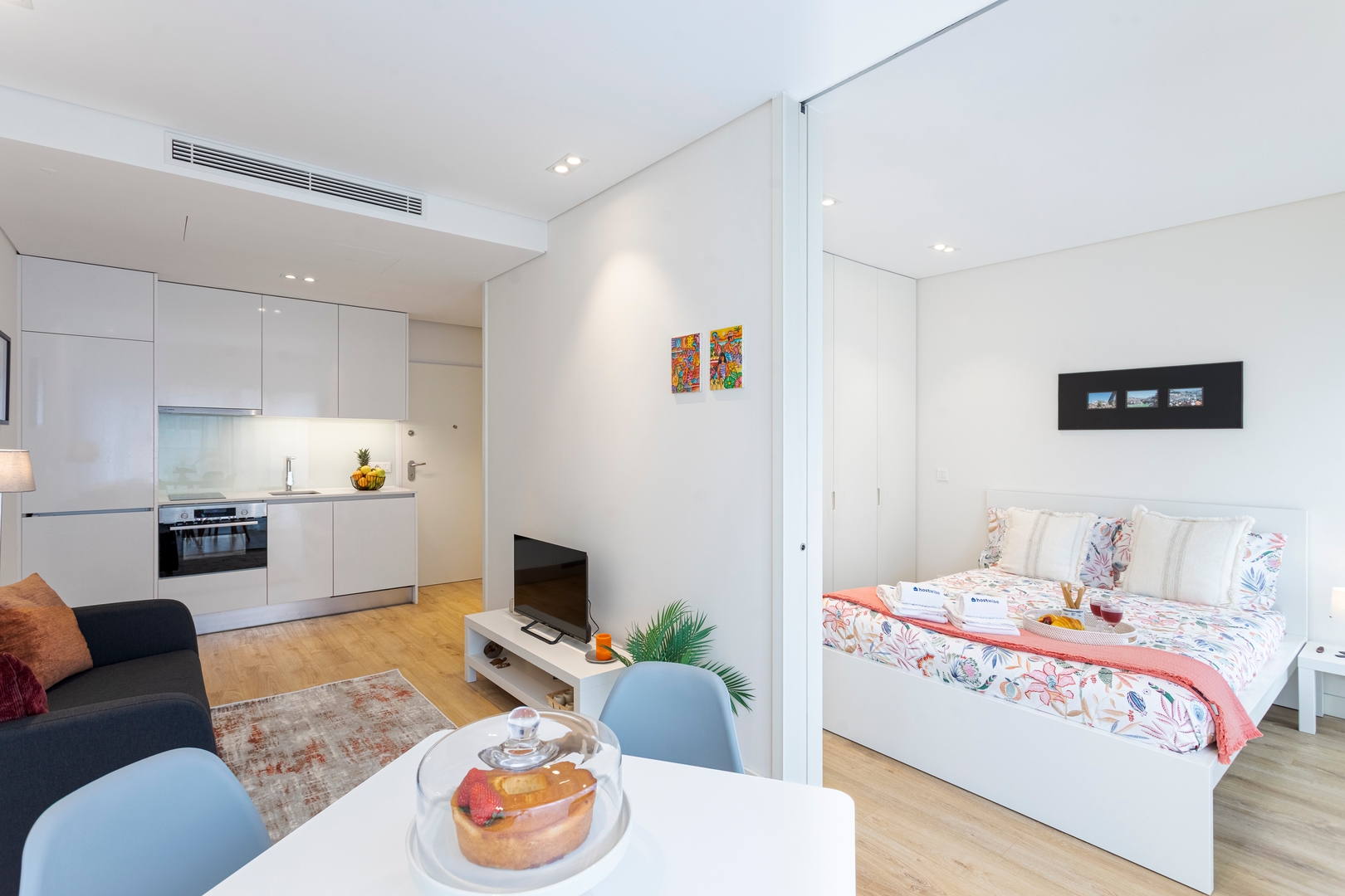 Studio w/ Terrace, Pool & Gym | Antas by Host Wise 8 Host Wise Booking