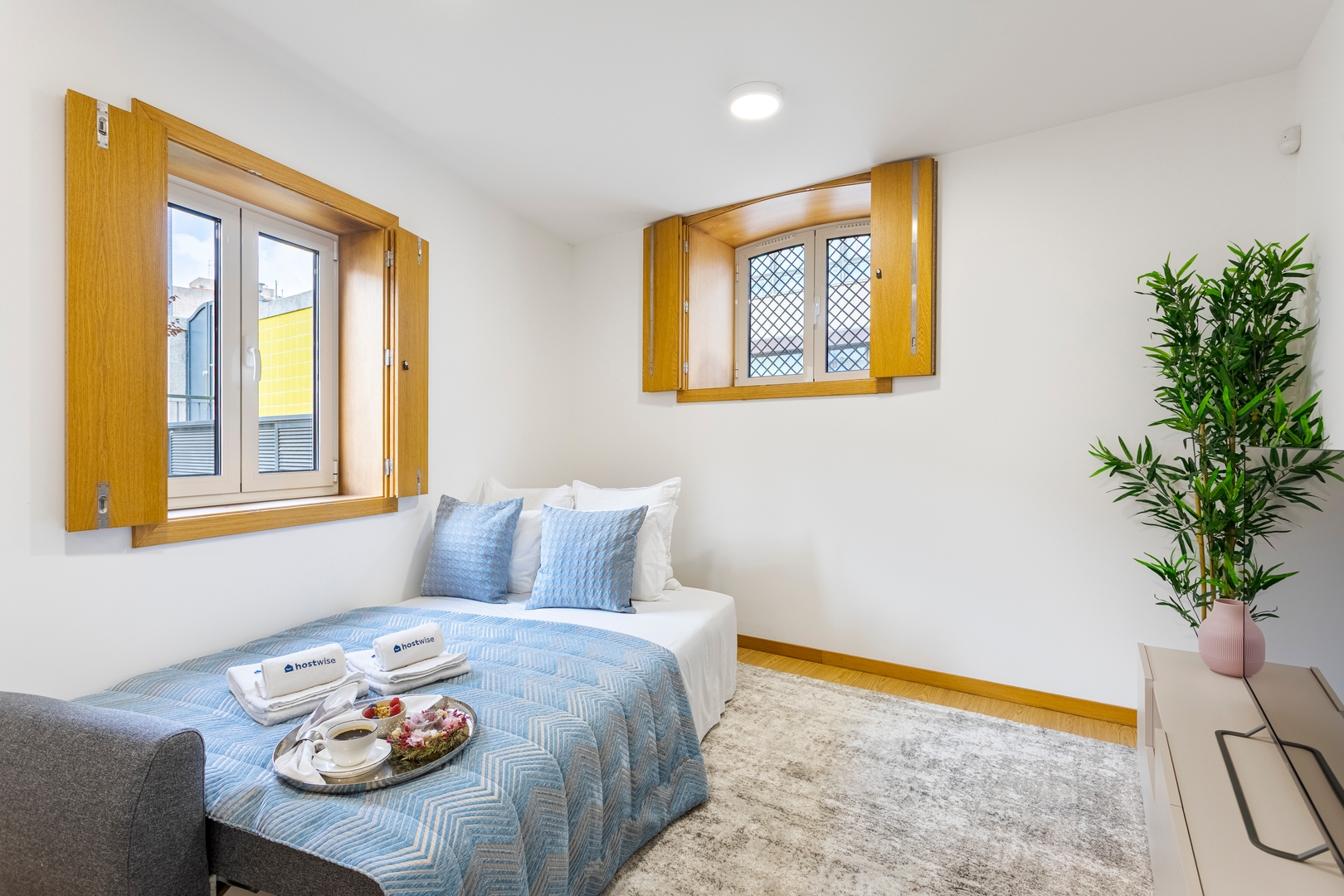 Modern & Central Flat w/ Garage by HostWise 18 Host Wise Booking
