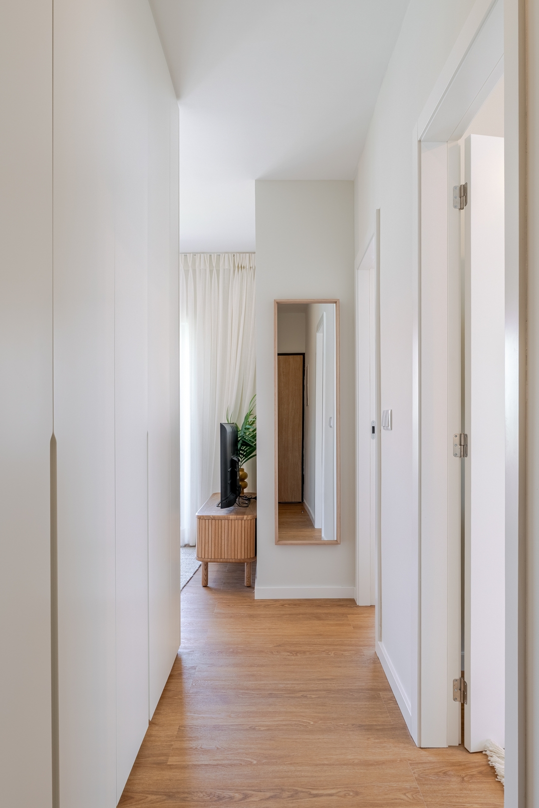 Stylish & Spacious Apartment by HostWise 26 Host Wise Booking