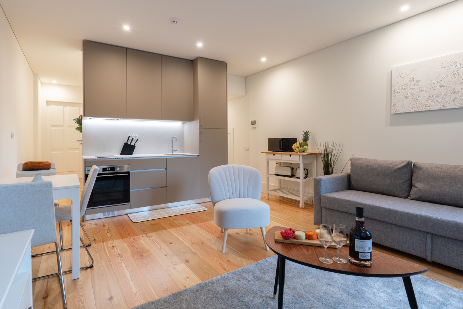 Modern Comfort in City Center by HostWise 18 Host Wise Booking