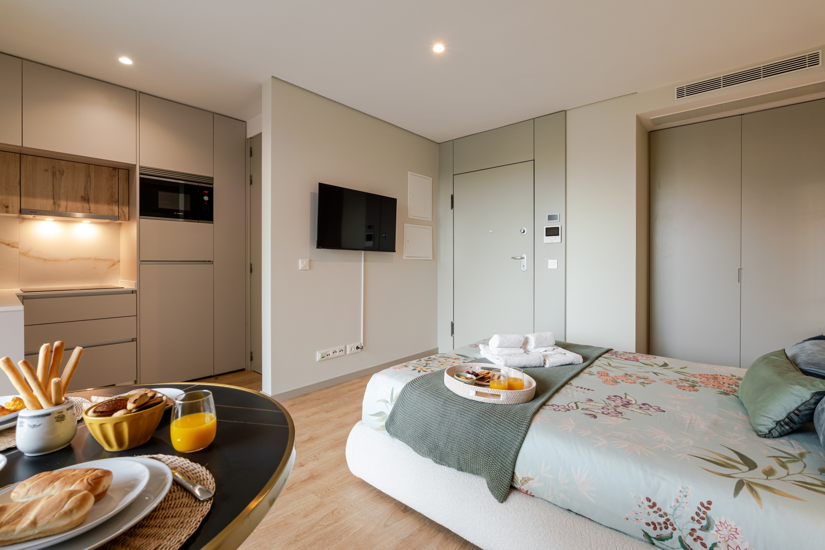 Rooftop Pool & Balconies in Gaia by HostWise 51 Host Wise Booking