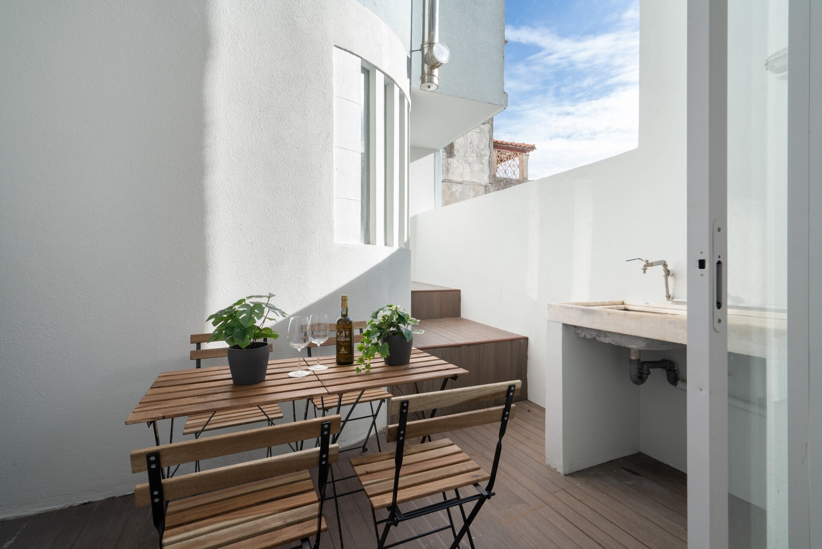 Host Wise - 2 Rustic Colorful Flats | Terrace 47 Host Wise Booking