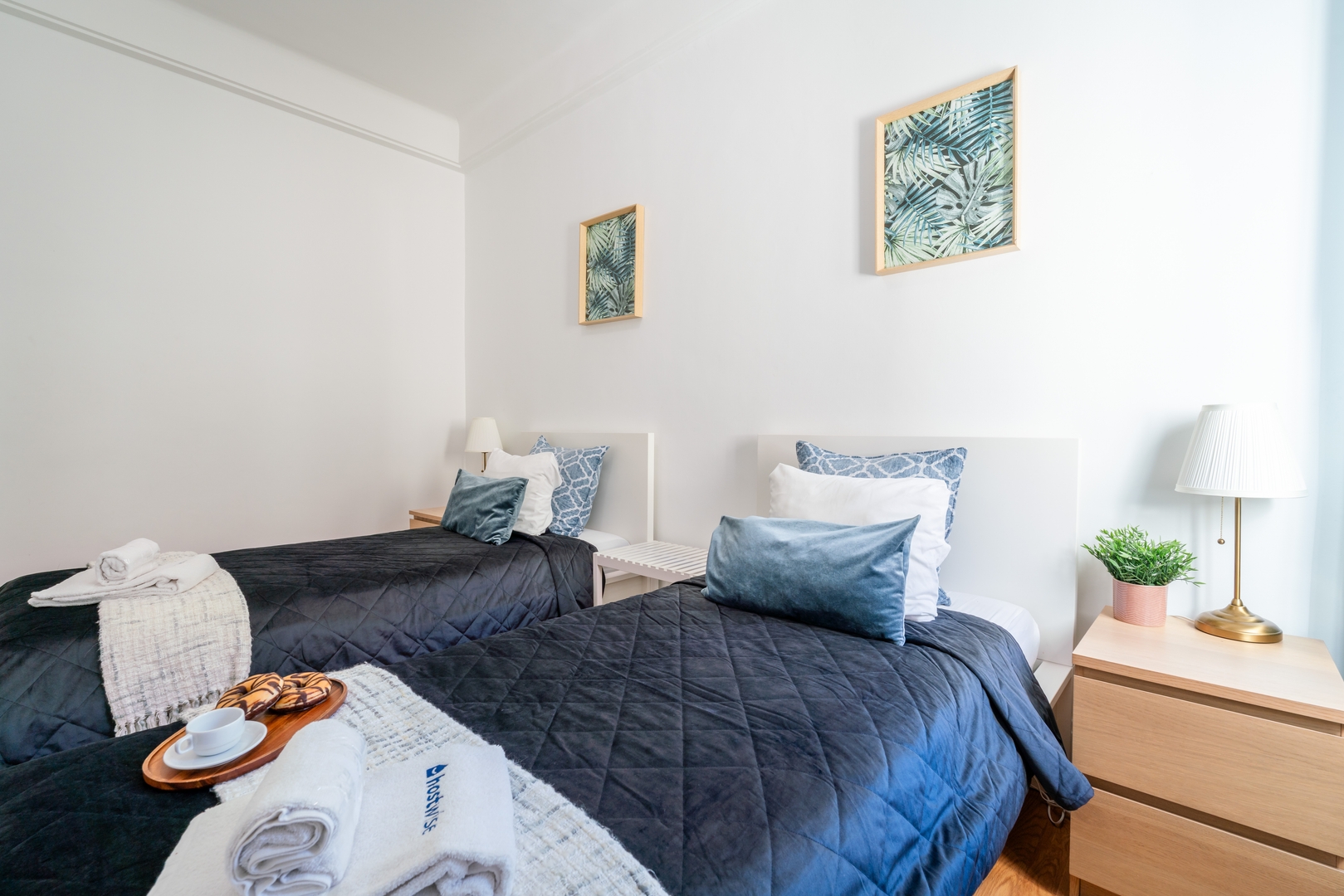 Host Wise - Roomy Restful Apartment w/ Balcony 15 Host Wise Booking