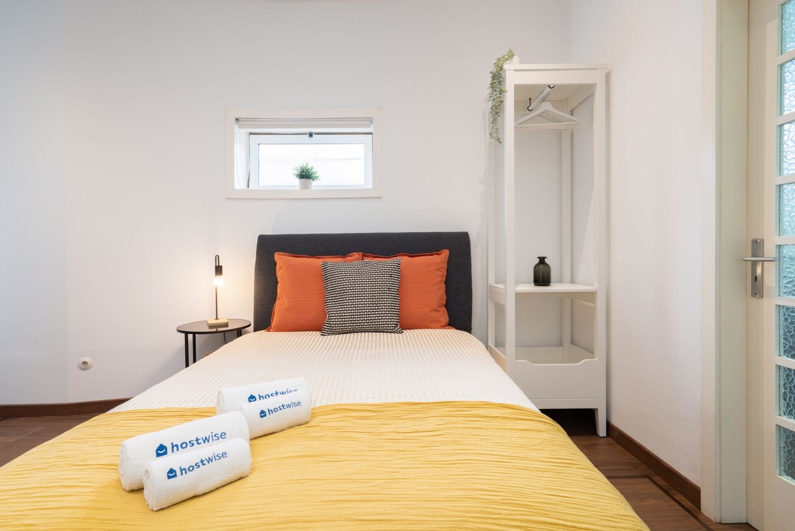 Host Wise - 2 Rustic Colorful Flats | Terrace 15 Host Wise Booking