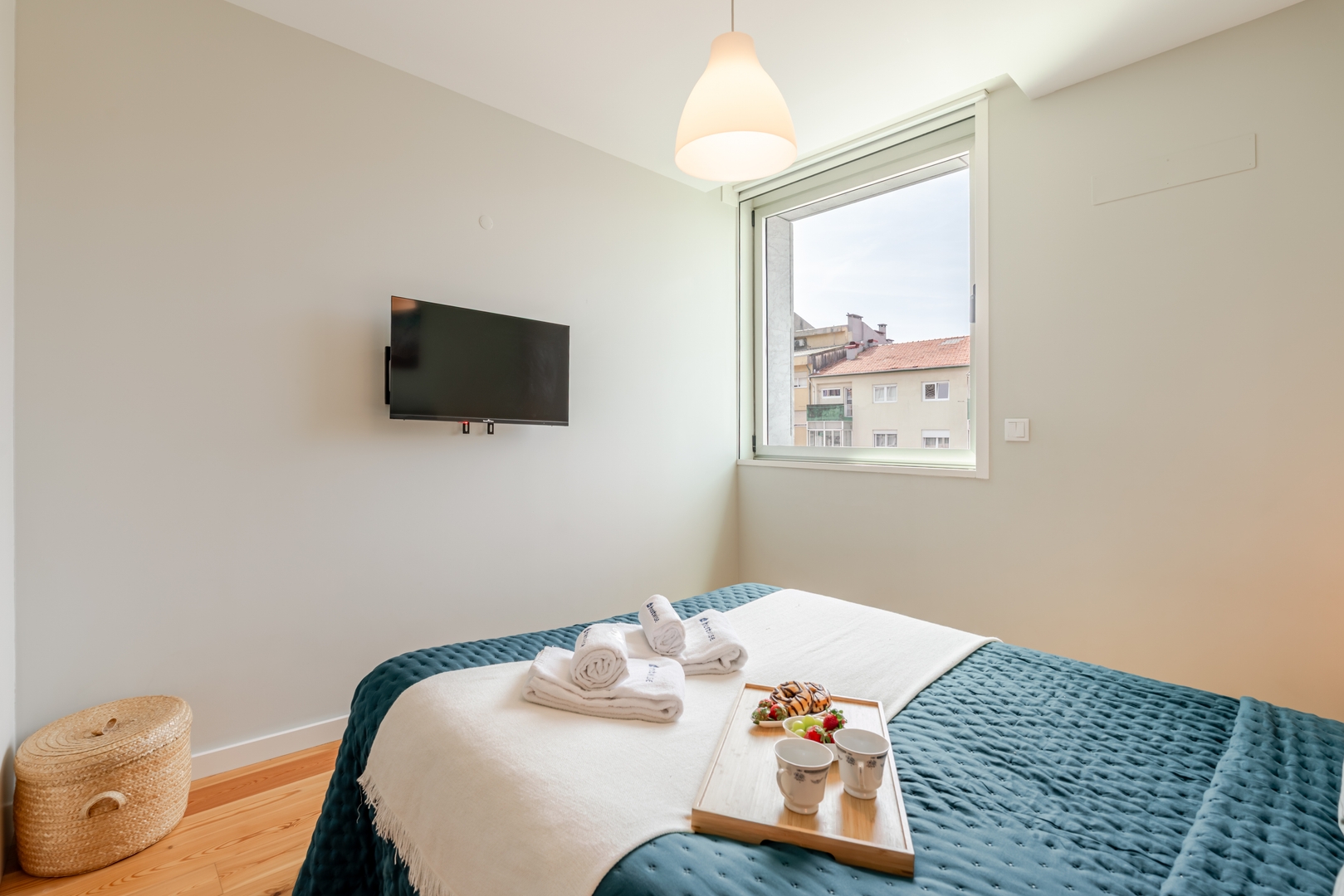 HostWise – Modern & Cozy Flat | Near the Beach 7 Host Wise Booking