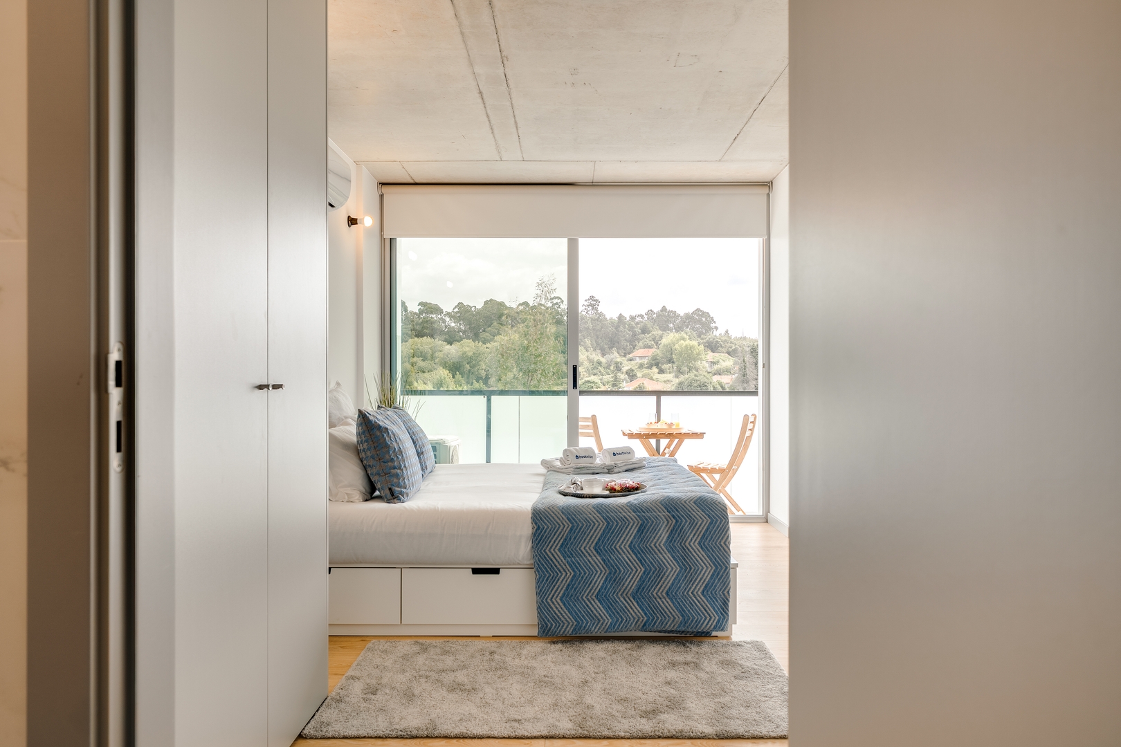 Premium Flat w/ Balcony, Pool & Garage by HostWise 14 Host Wise Booking