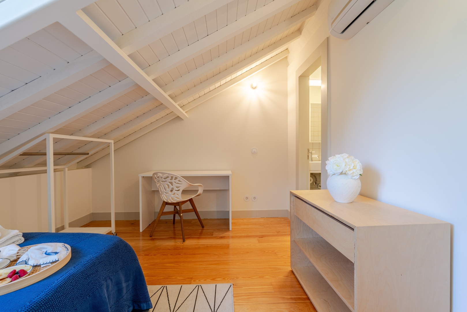 Studios & Spacious T4 with Garden by HostWise 78 Host Wise Booking