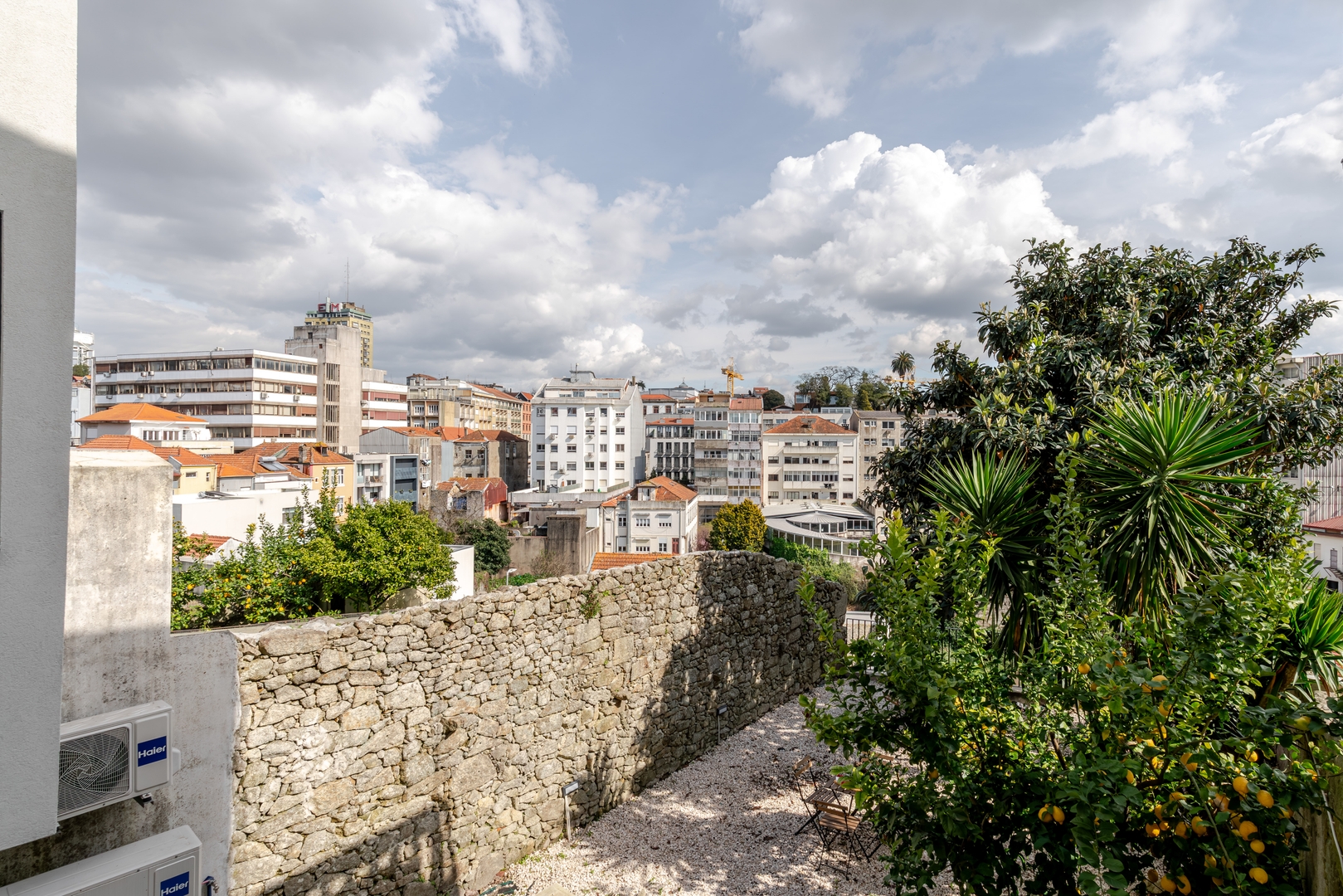 HostWise - Stylish Stone-Walled Flat 23 Host Wise Booking