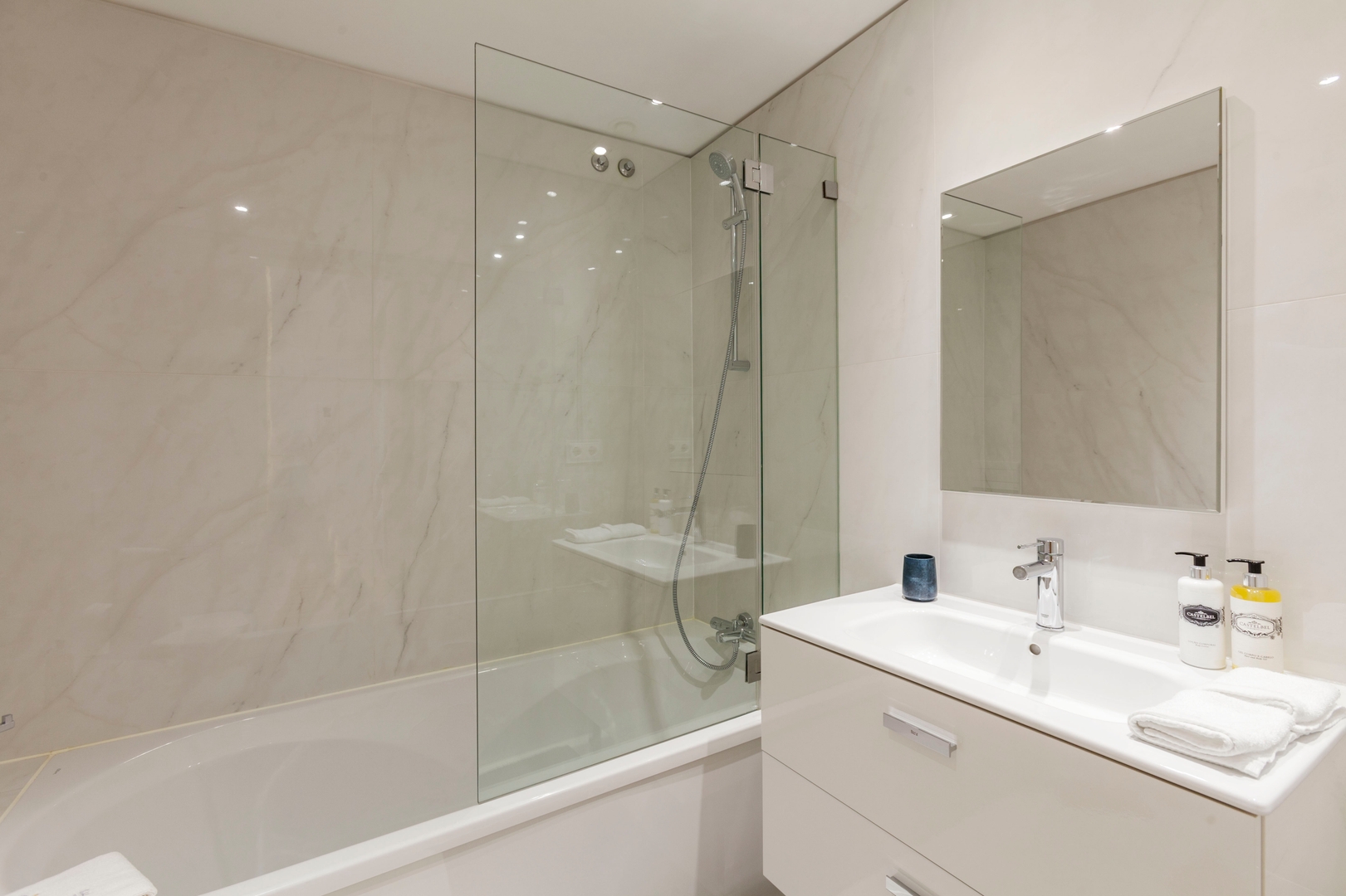 Heart of Ribeira Apartment by Host Wise 8 Host Wise Booking