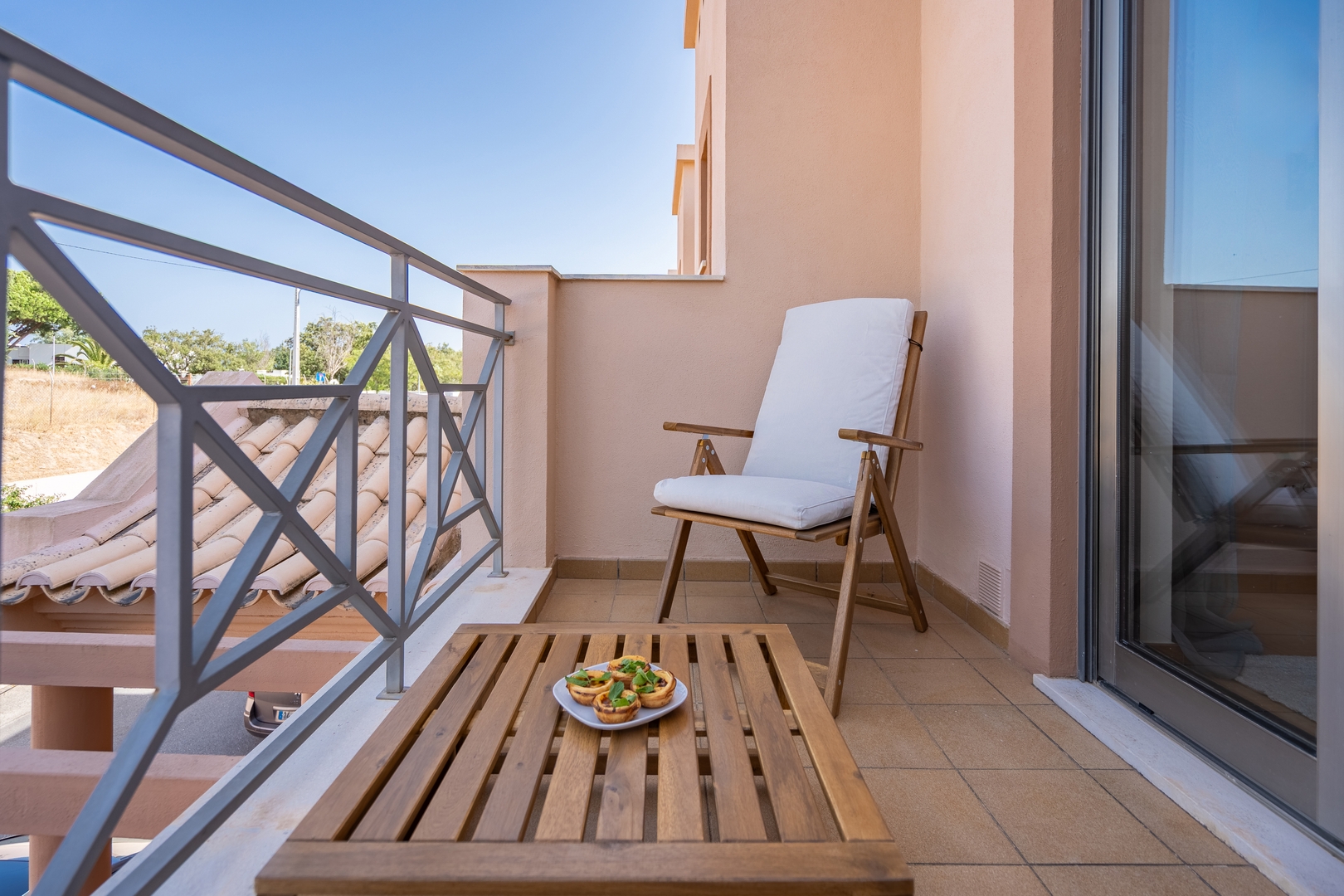 Sunny House with Jacuzzi and Pool by HostWise 21 Host Wise Booking