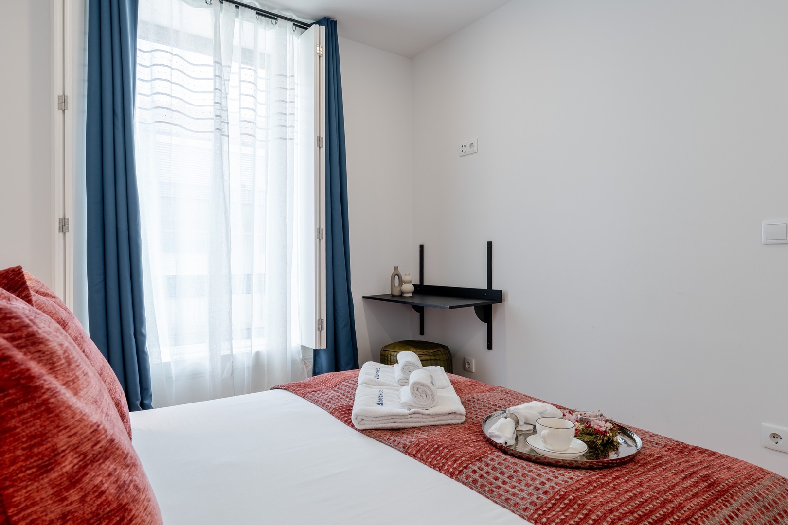 Colorful & Elegant Apartment by HostWise 6 Host Wise Booking