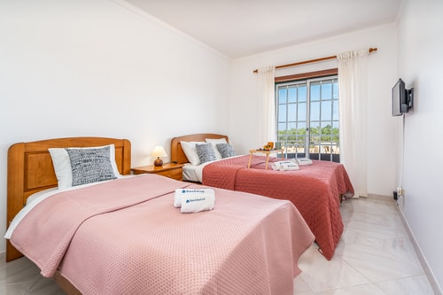 Classic & Spacious Flat w/ Balcony by HostWise Host Wise Booking