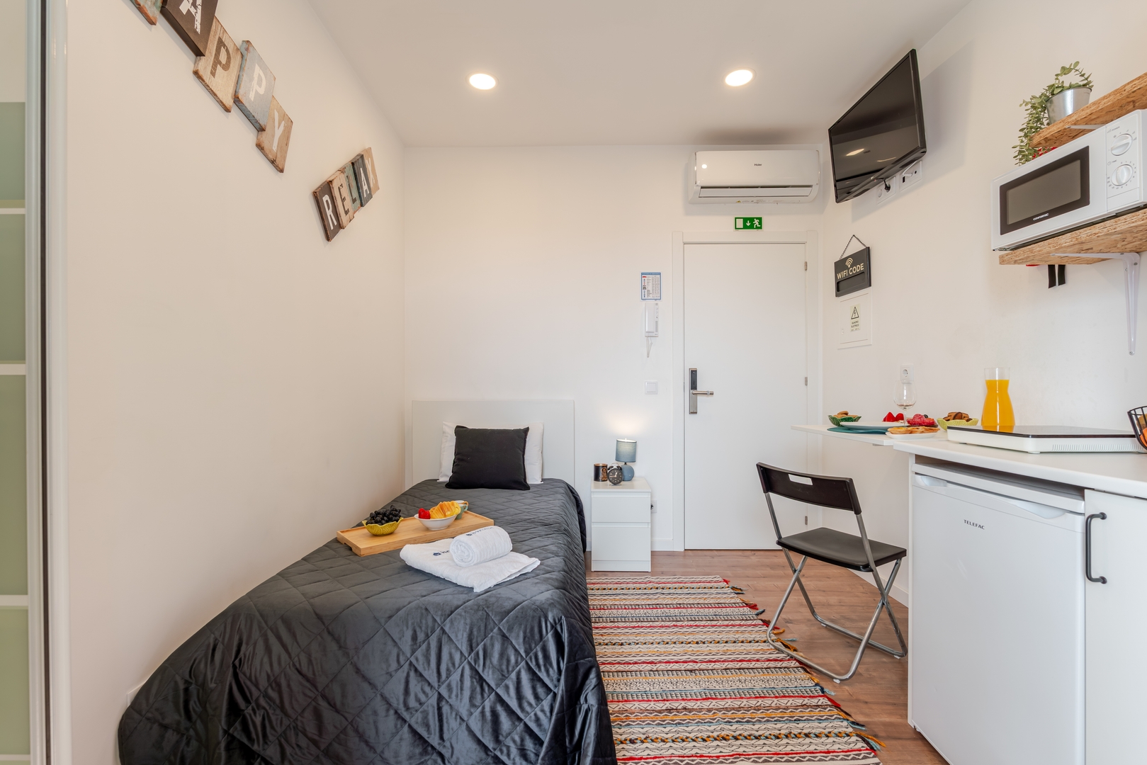 HostWise - Cozy Urban Flat 5 Host Wise Booking