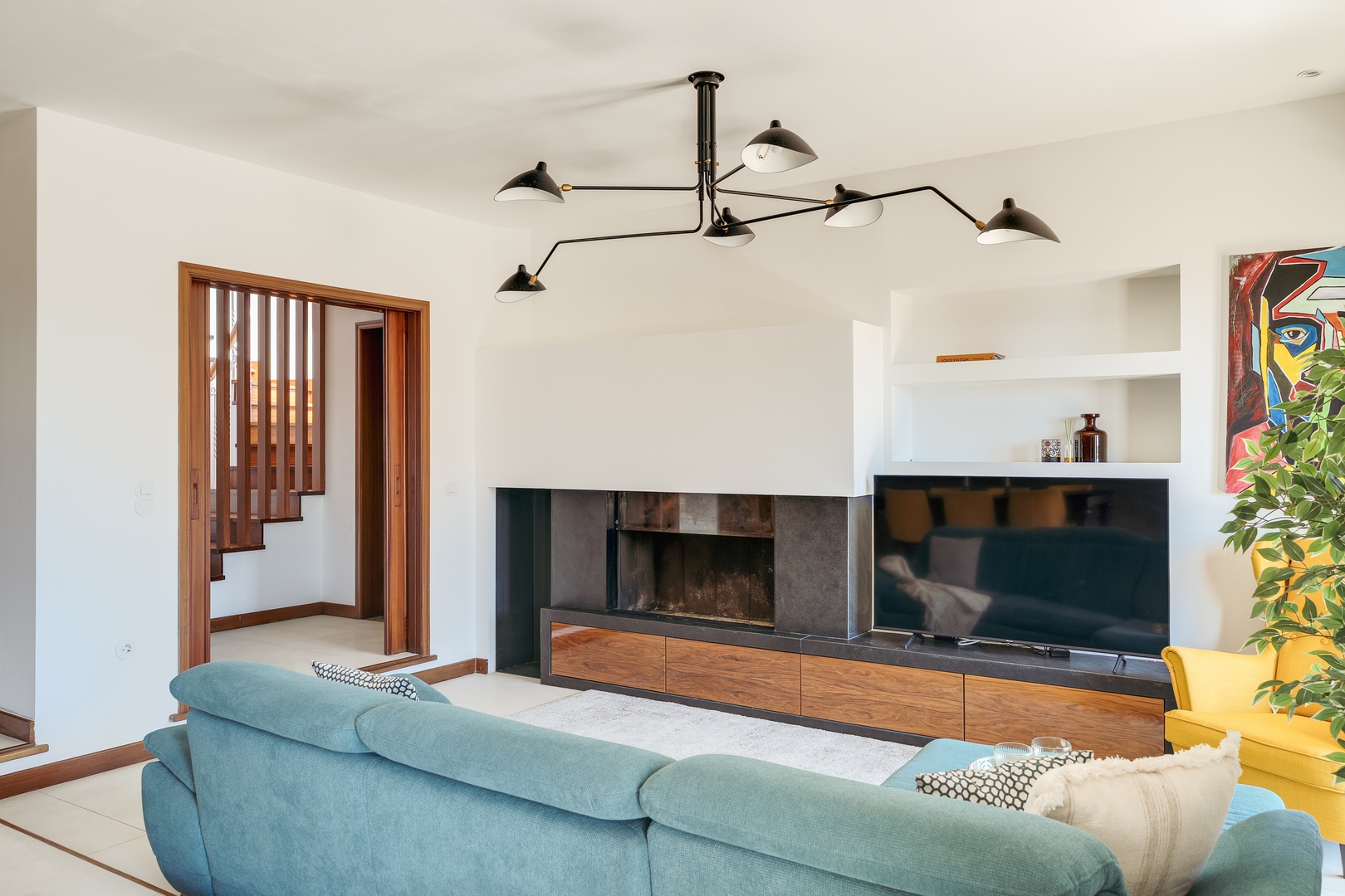 Beach Villa with Jacuzzi & Garage by HostWise 22 Host Wise Booking