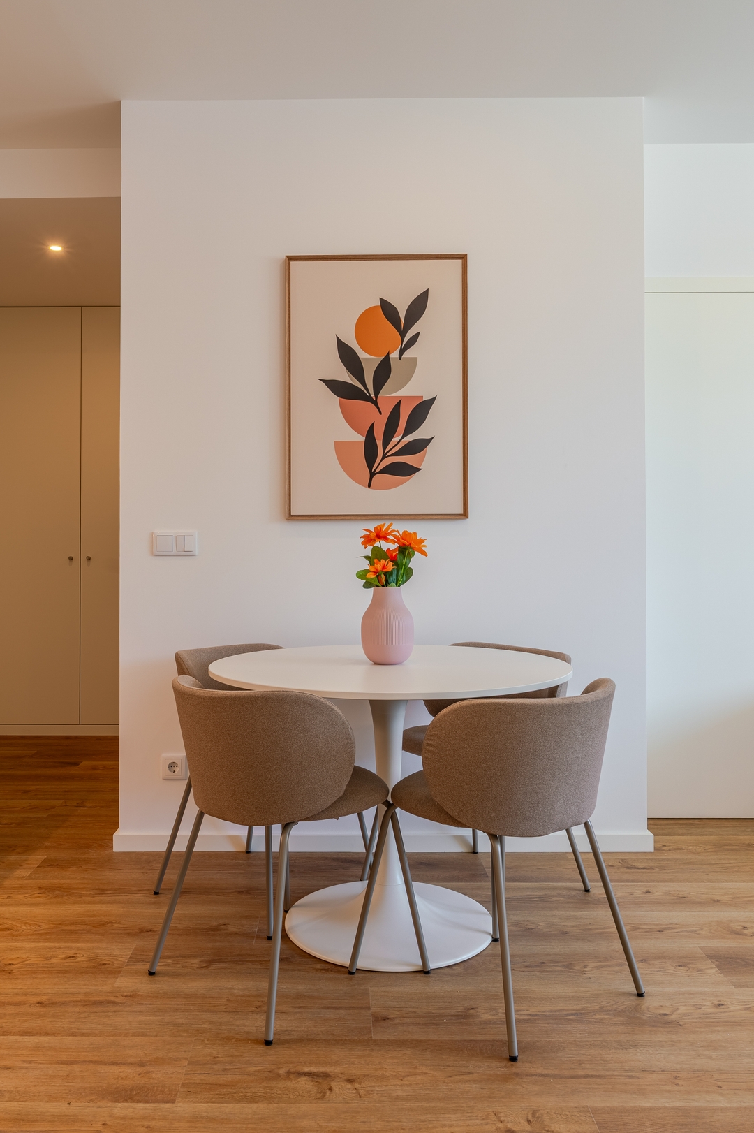 Sleek & Modern Flat w/ Private Garage by HostWise 36 Host Wise Booking