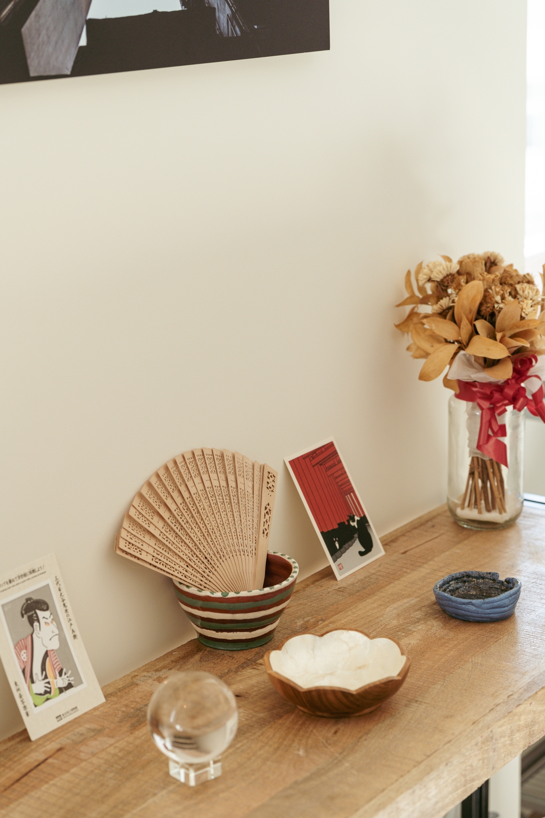 HostWise – Flat w/ Balcony & Workspace 33 Host Wise Booking