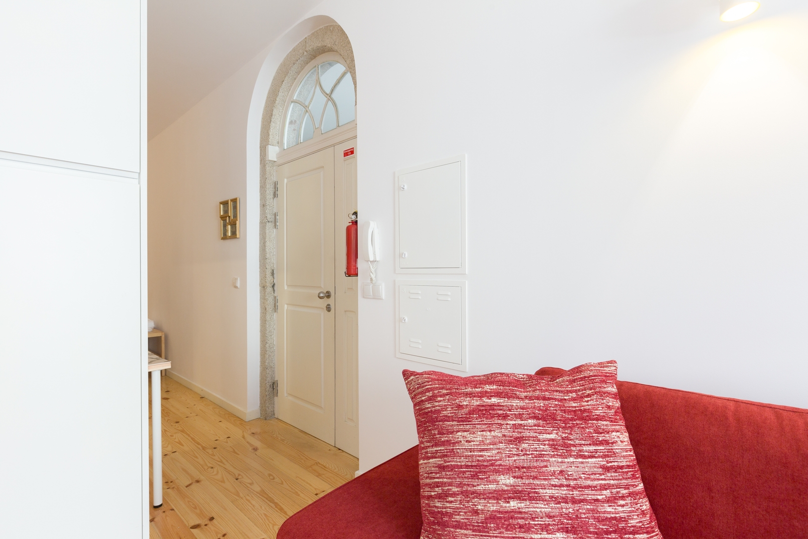 Lovely Flat w/ Jacuzzi & Terrace by HostWise 18 Host Wise Booking