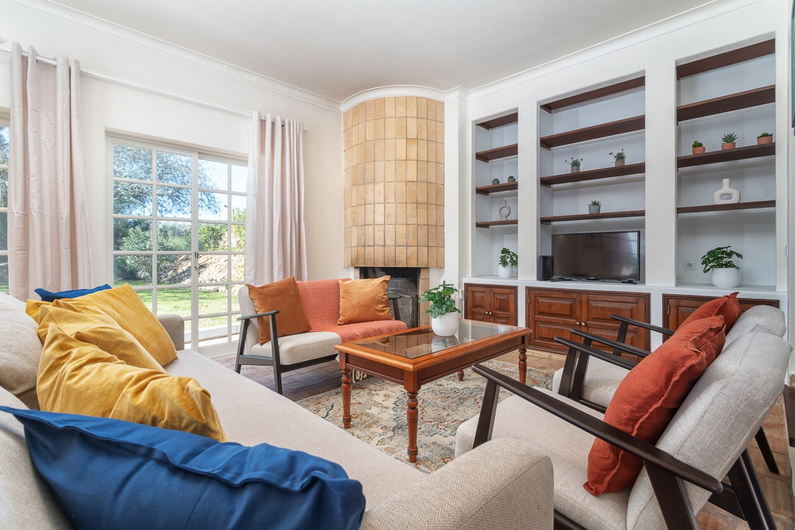 HostWise - Quiet Spacious Villa | Swimming Pool 3 Host Wise Booking