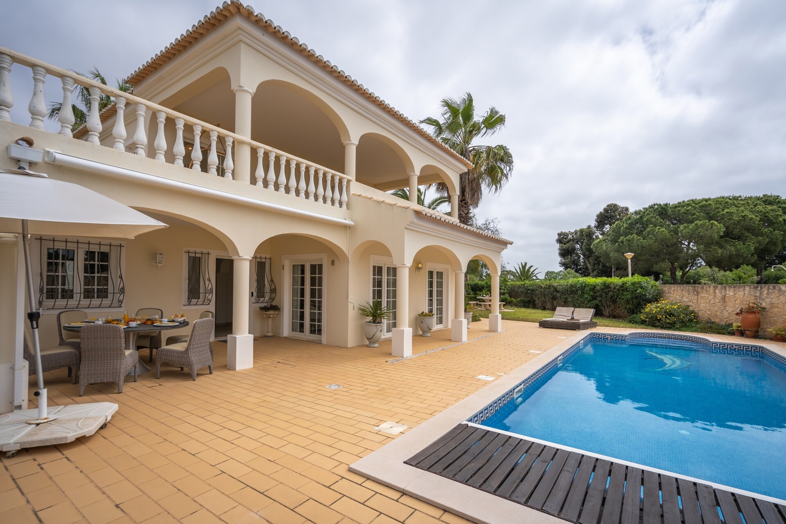 Host Wise - Luxurious Pool & Jacuzzi Hideaway 42 Host Wise Booking