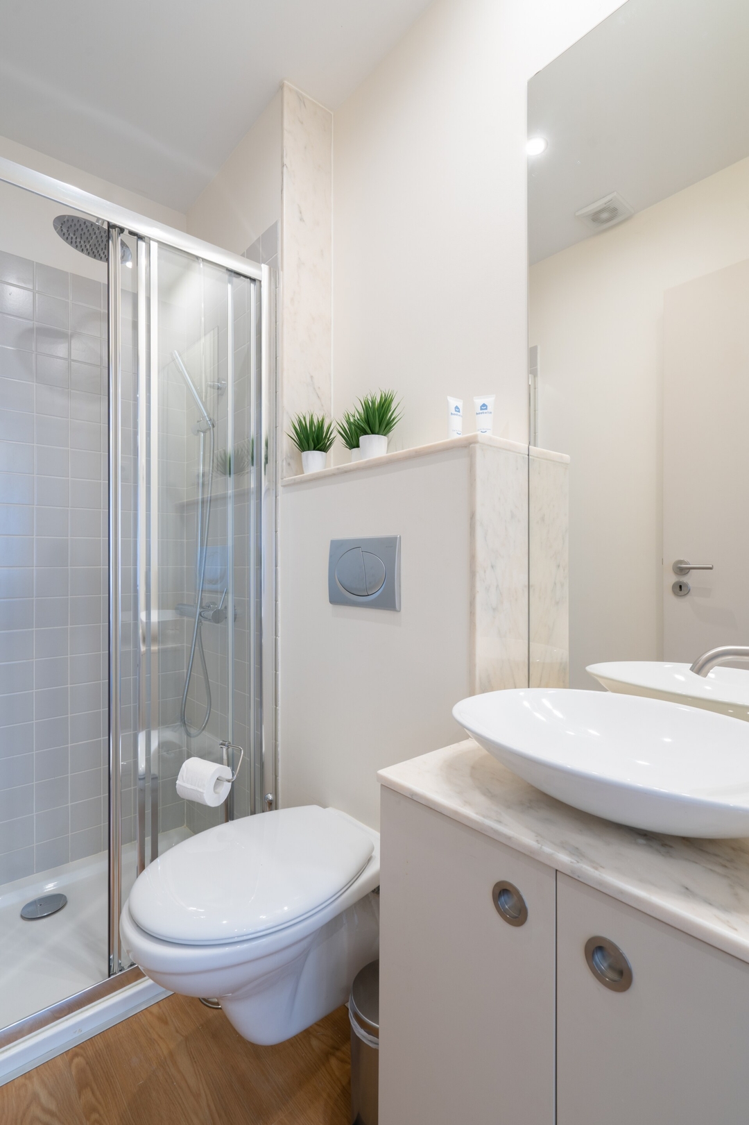 Colorful Bright Flats w/ Balcony by HostWise 37 Host Wise Booking