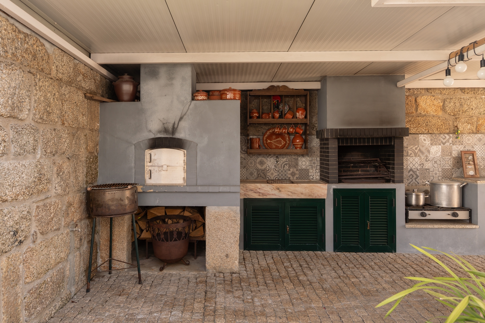 HostWise - Modern Comfort & Shared Pool in Paredes 48 Host Wise Booking